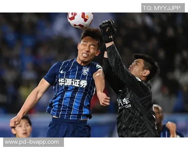 携手共进迎新篇章祝武汉三镇足球俱乐部12岁生日快乐 携手共进迎新篇章祝武汉三镇足球俱乐部12岁生日快乐