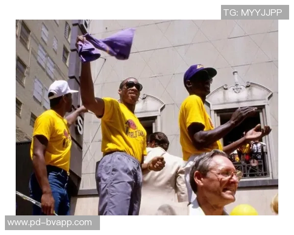 拜伦斯科特谈KD夺冠应助太阳补强而非加盟火箭